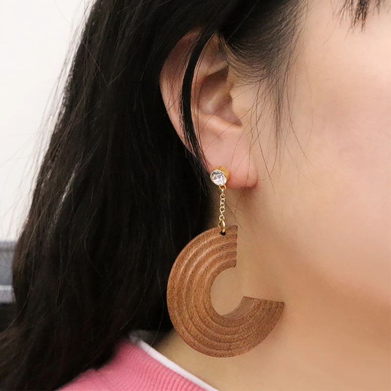 C Shape Wood Pendence с алмазными серьгами